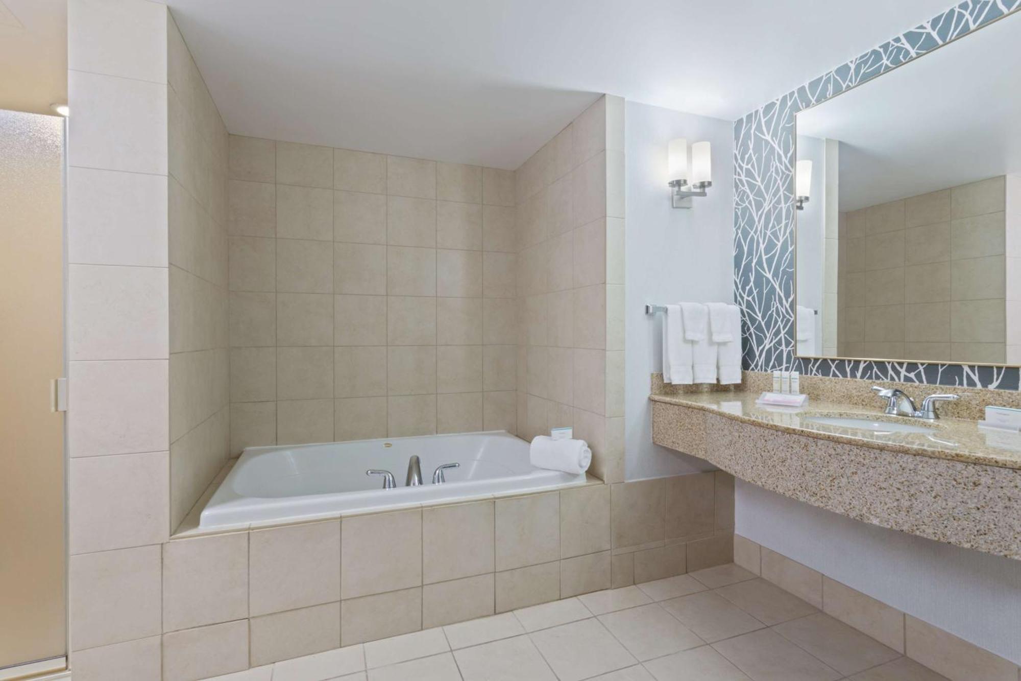 Hilton Garden 3*